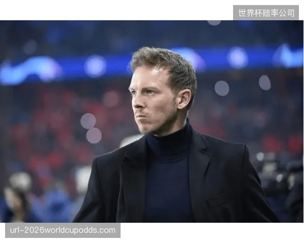纳格尔斯曼或根据对手及气候特点，祭出三后卫阵型以加强中场控制和侧翼保护。